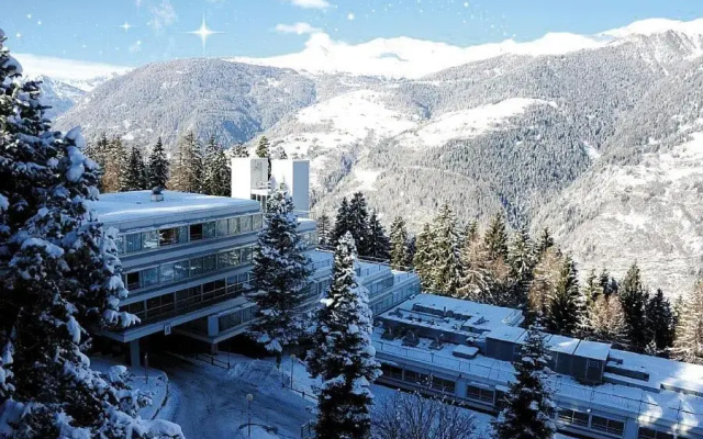 TH 1400 Hotel