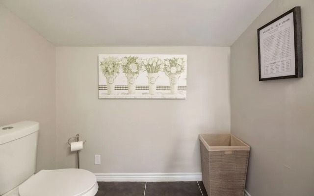Wonderful Getaway Houston 2BR w/Balcony Views