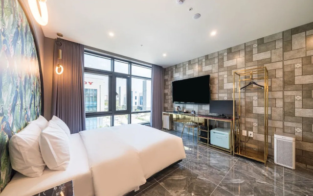 Hotel Four Star