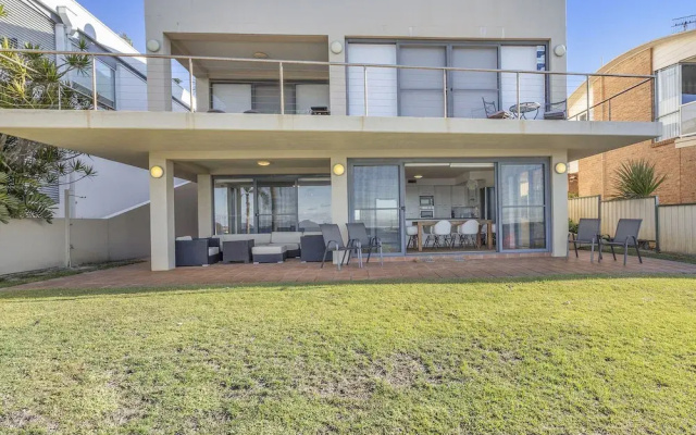 Soldiers Point Road Unit 1 197