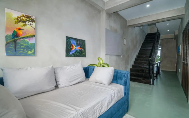 Conmigos 6 Bedroom Beachfront Villa