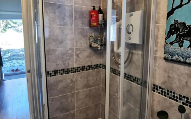 2bed Cabin w/ Parking Near Snowdonia National Park