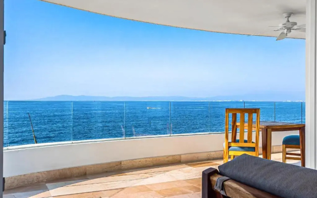 Blue Horizon 204