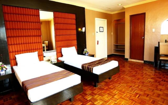 Hotel La Corona De Lipa In Balete Philippines From None - 