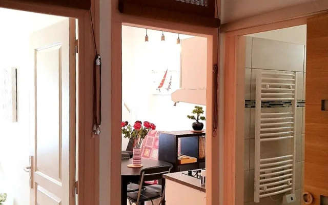 AC, cosy apartment, 15" sea