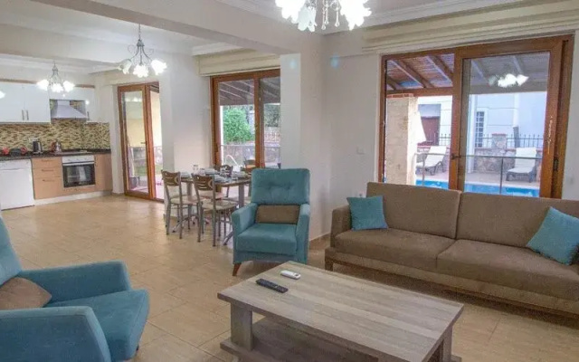 Villa Prestij Makri