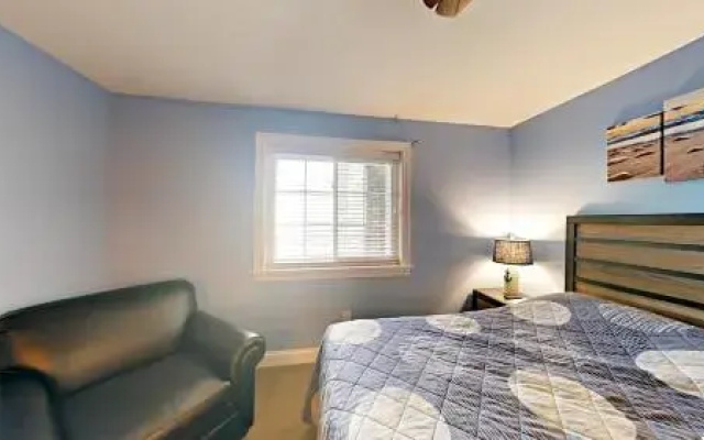 Put-In-Bay Waterfront Condo #108