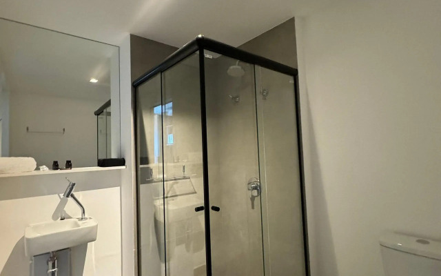 U_221 | Studio lindo próximo ao Hosp. Sírio Libanês 100mts