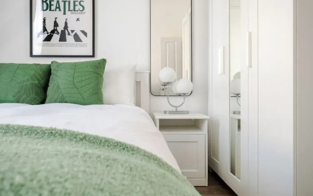 LONDONERS│Fabulous Four Residence