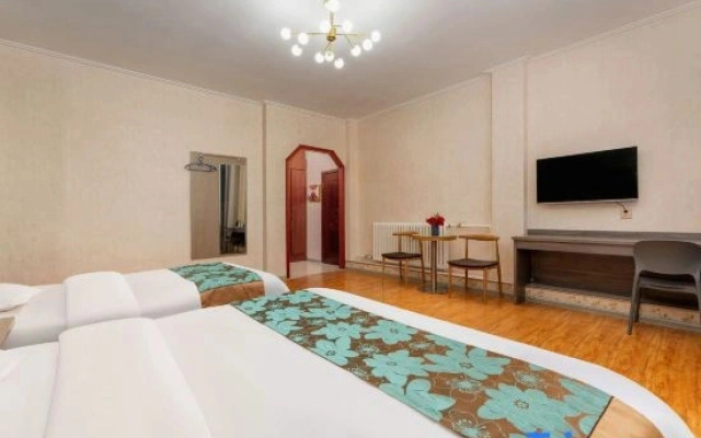 Yingjie Collection Hotel (Zibo Aluminum City Shopping Center Shandong Aluminum Vocational College)