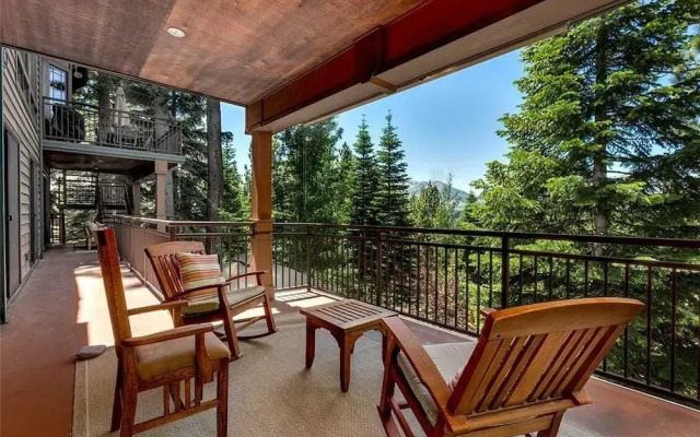 Tahoe Crestview Lodge - 5 Br Home