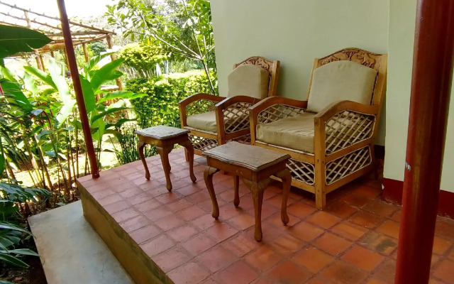 Bushbaby Lodge