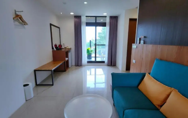 Riverbank Villa