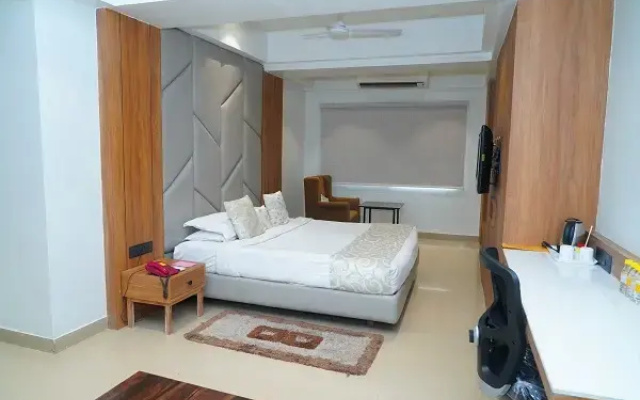 Hotel Kinara Grand-Habsiguda