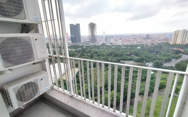 Stunning and Elegant 2BR at Grand Sungkono Lagoon Apartment