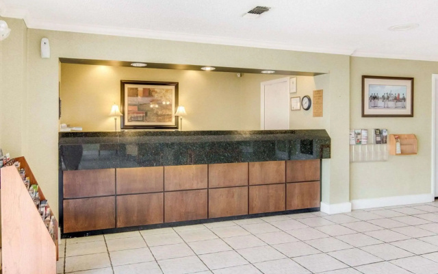 Motel 6 Texarkana, TX
