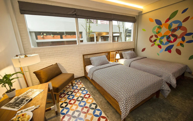 Lokal Hotel & Restaurant