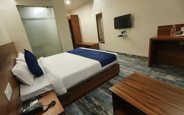 Hotel Makhan Vihar