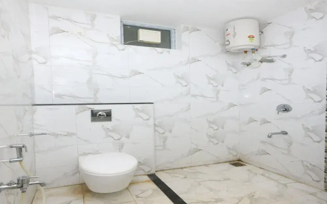 OYO 9785 Home Spacious 3BHK Rock Beach