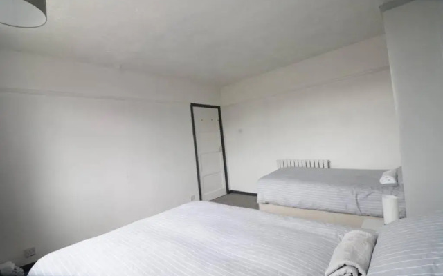 A stylish four bedroom house in wollaton