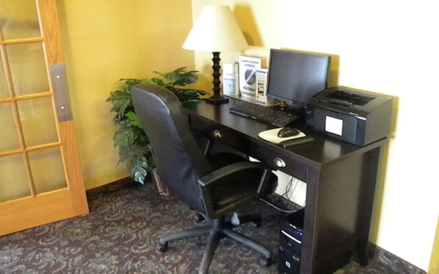 Pocahontas Inn & Suites
