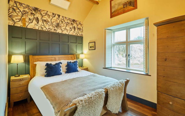 Host Stay Kingbridge Forge