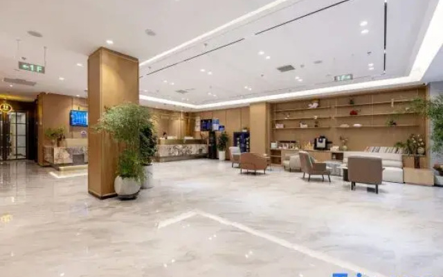 Super8 Hyatt  Hotel (Daxinghuangcun Railway Staion Subway Station Store)
