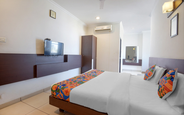 FabHotel White Clouds