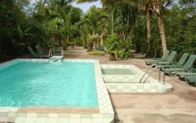 Sunset Bay Club & SeaSide Dive Resort