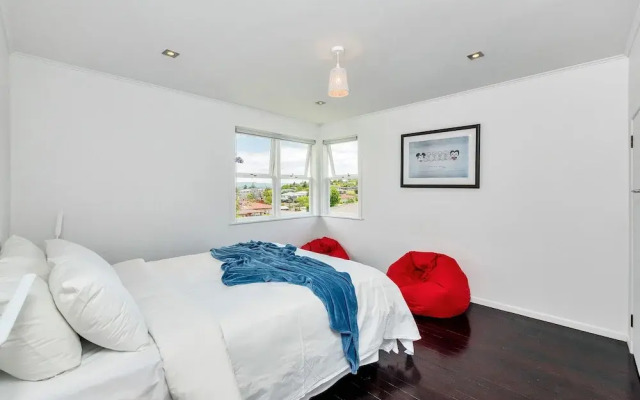 Bright Airy & Spacious 3 BR Home