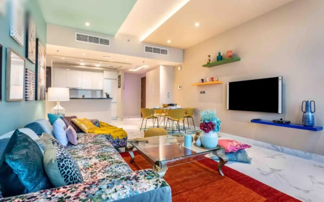 Lux 2B Apt Dubai Canal Water View
