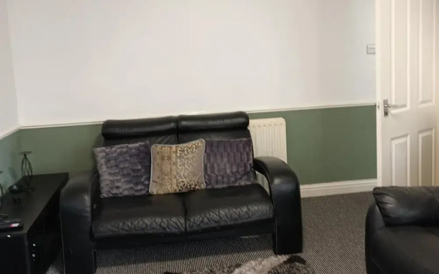Leeds - Apartment - Stay 3- Parking - Garden