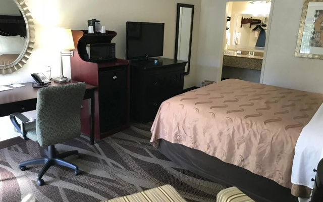 Quality Inn Windsor Mill - Baltimore