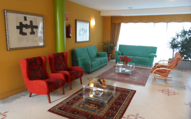 Hotel  Rey Arturo Burgos