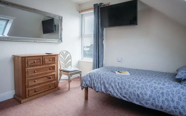Fulke Street - 2 Bedroom Apartment - Milford Haven
