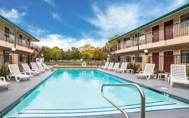 Quality Inn & Suites Minden