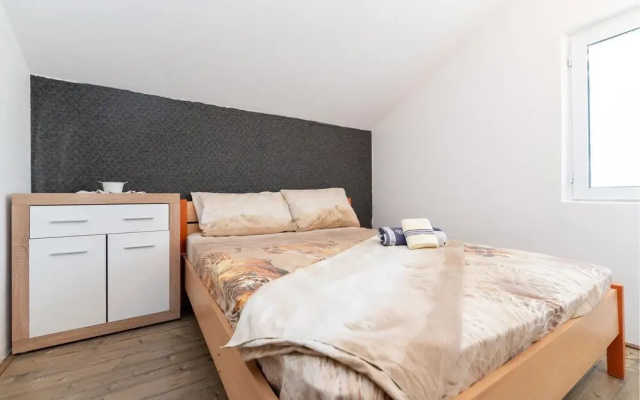Nice Apartment in Benkovac With Wifi and 3 Bedrooms