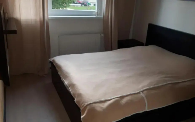 Anne 80 Apartment
