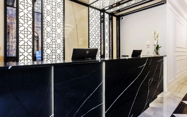 Eurostars Puerta Real Hotel