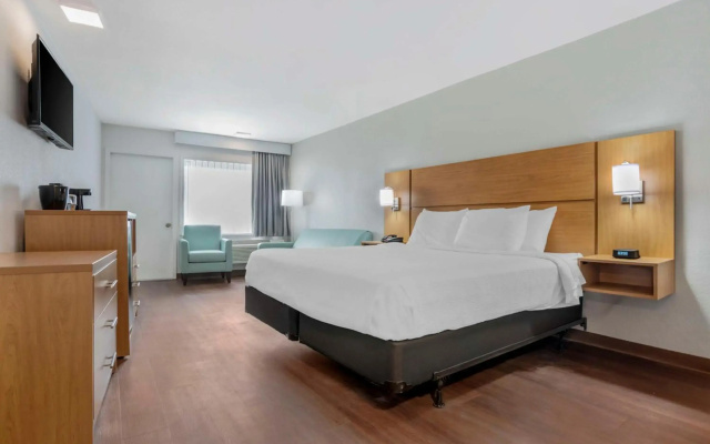 Chateau Beachfront Hotel, A By The Sea Resort