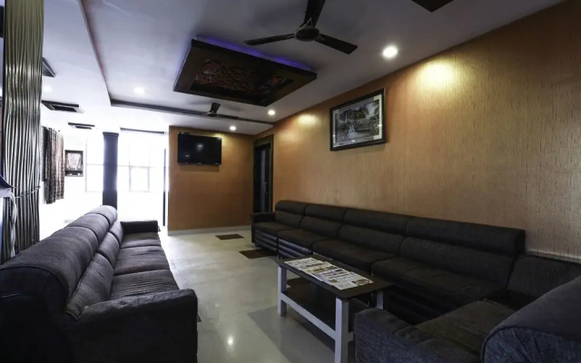 OYO 16083 Athidi Grand