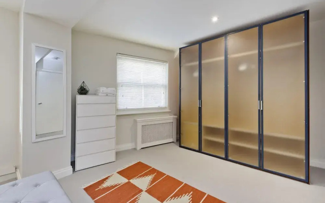 Sweet Marble Arch 2 Bedroom Mews House