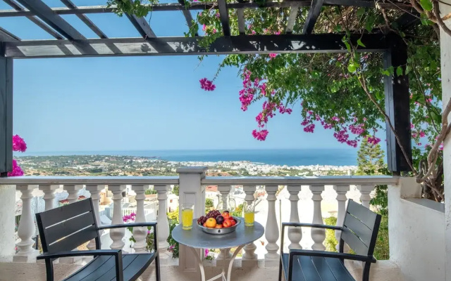 Apartment for A Pleasant Holiday In A Beautiful Complex With Shared Pool and Ac