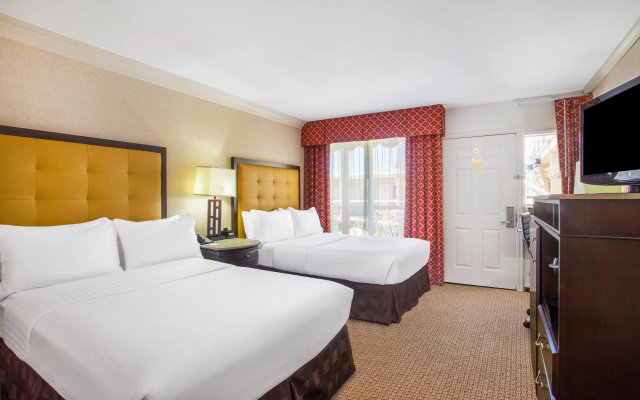 Holiday Inn Laguna Beach