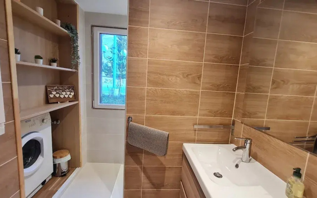 Family Apartment Near the Slopes