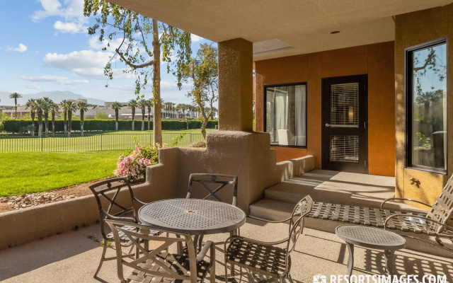 Marriott's Desert Springs Villas