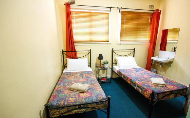 Grand Hotel Rockdale
