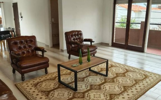 Entire 2 Bedroom Apartment