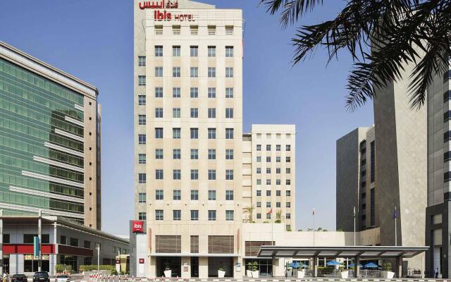 Отель ibis Deira City Centre вид на фасад