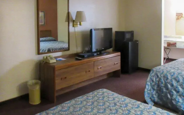 Travelers Motel